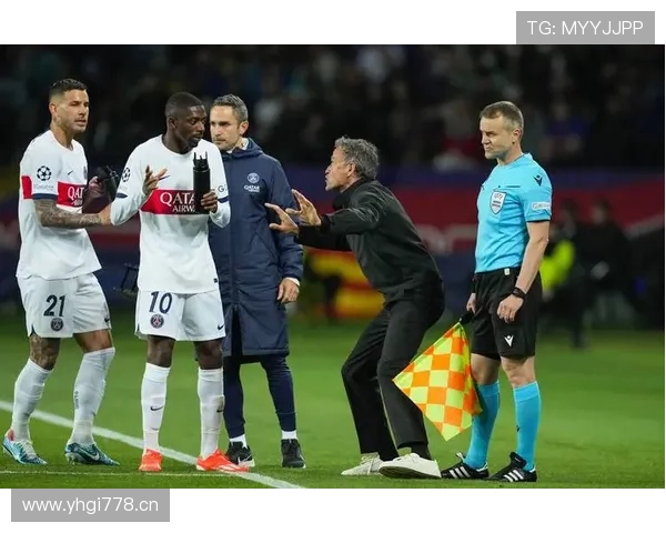 登贝莱 vs 萨卡:边路进攻稳定性对比 登贝莱 vs 萨卡:边路进攻稳定性对比