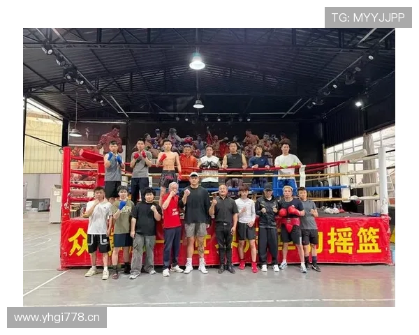 徐灿出场那阵仗，根本不像个普通拳手，跟明星走红毯似的炫耀感！